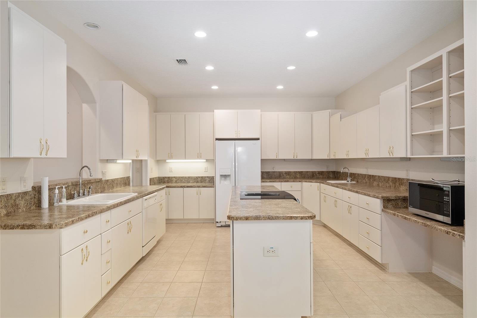 Image 20 of 63 For 5318 Fantasy Way
