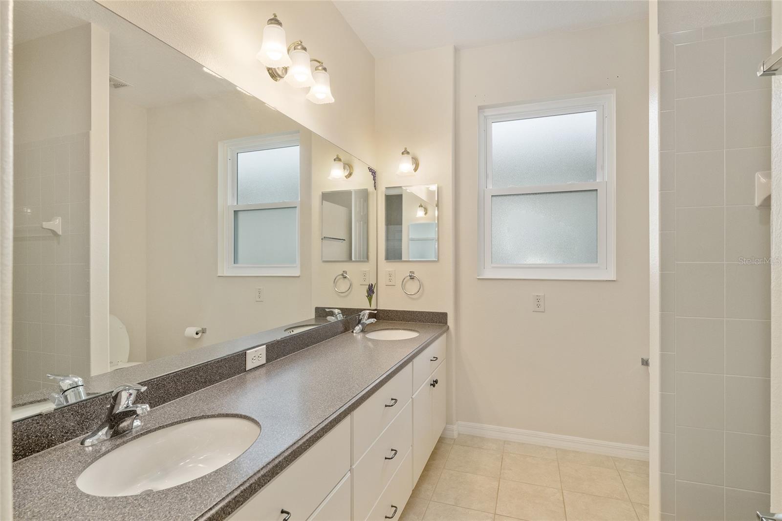 Image 40 of 63 For 5318 Fantasy Way