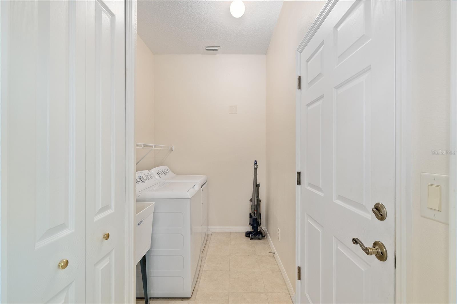 Image 48 of 63 For 5318 Fantasy Way