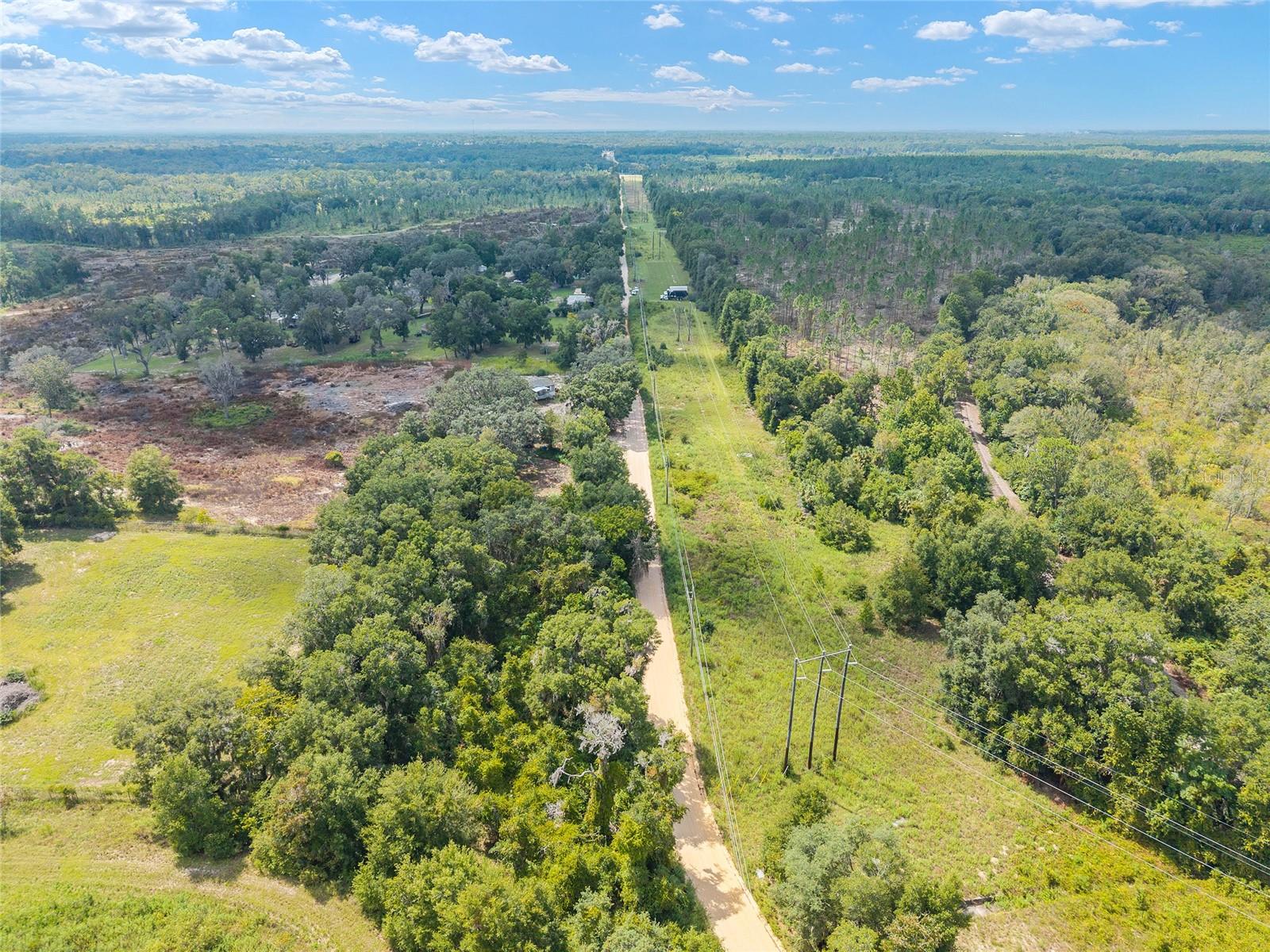 Image 73 of 80 For 453 Old Hawthorne Road