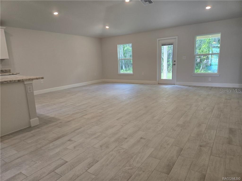 Image 10 of 26 For 956 Ibis Circle