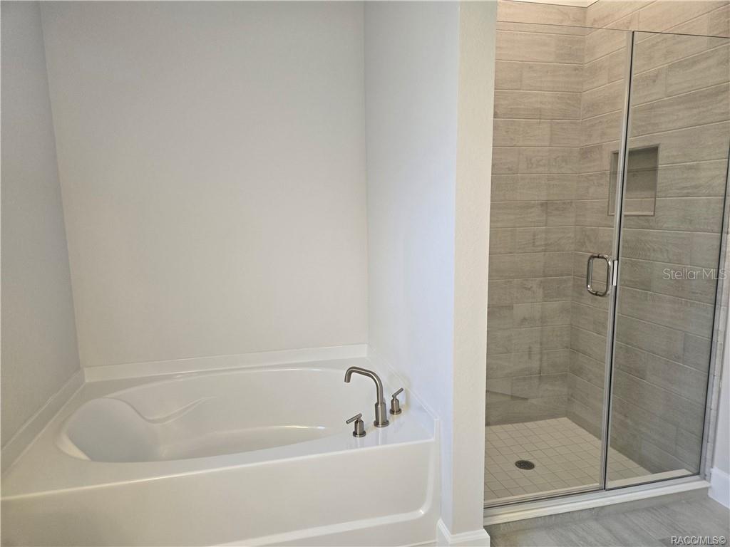 Image 12 of 26 For 956 Ibis Circle