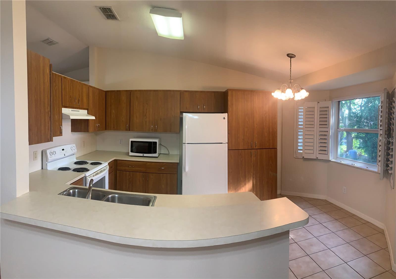 Image 7 of 14 For 9833 61st Court