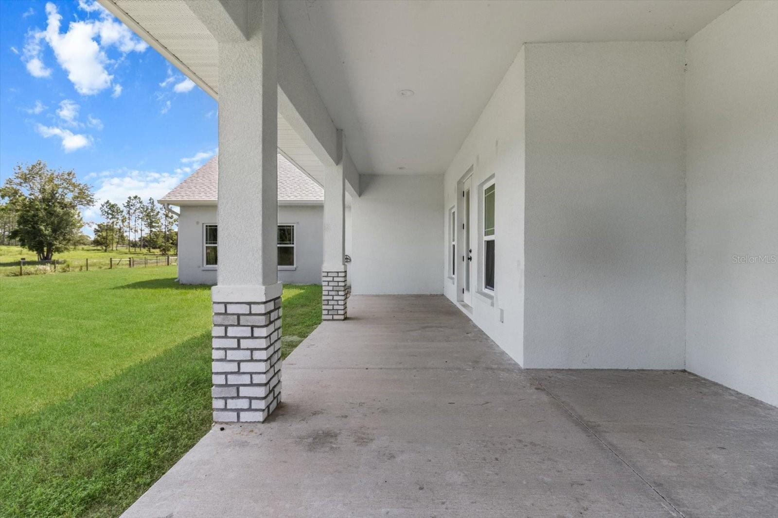 Image 30 of 36 For 8711 Emerald Oaks Drive