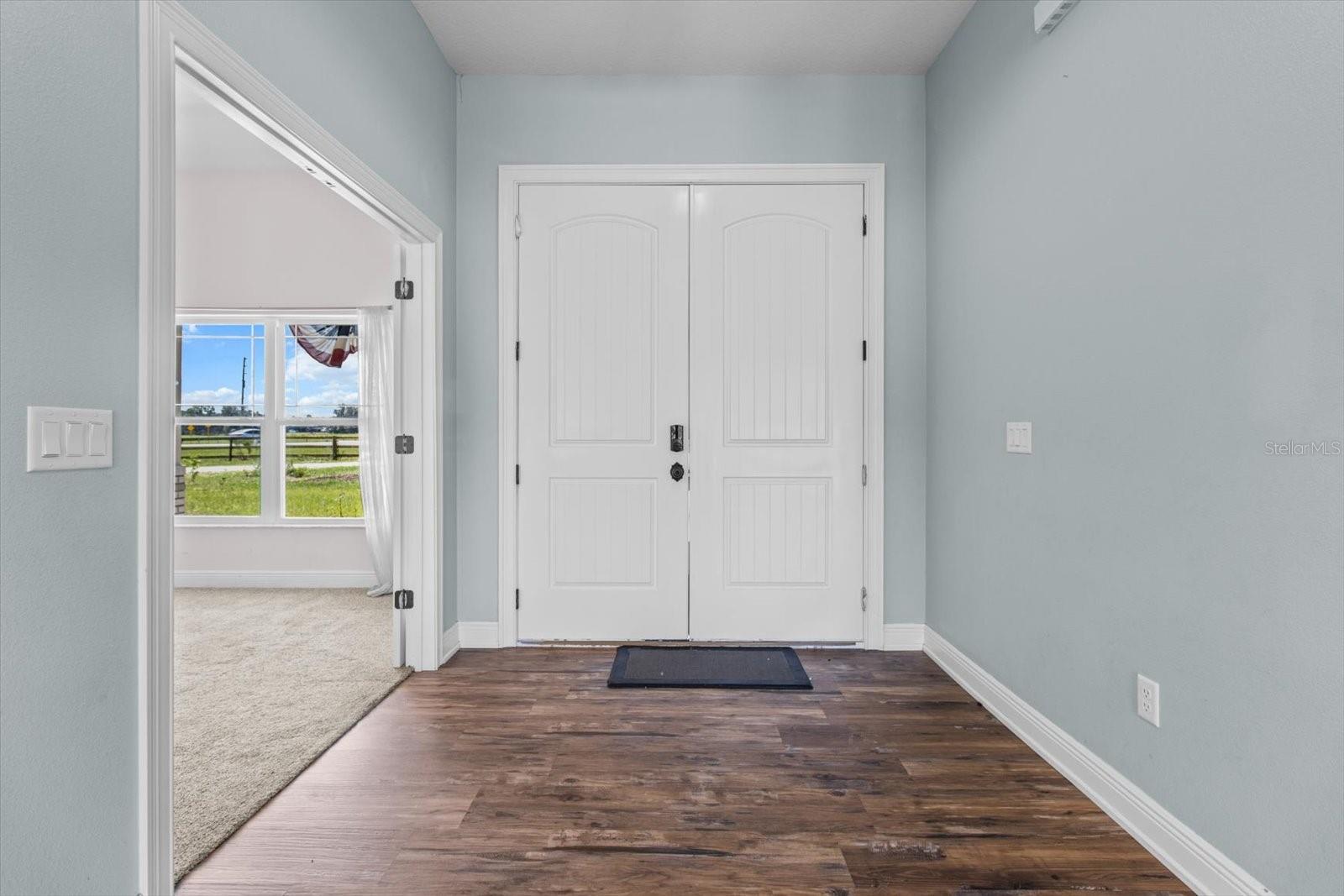 Image 4 of 36 For 8711 Emerald Oaks Drive