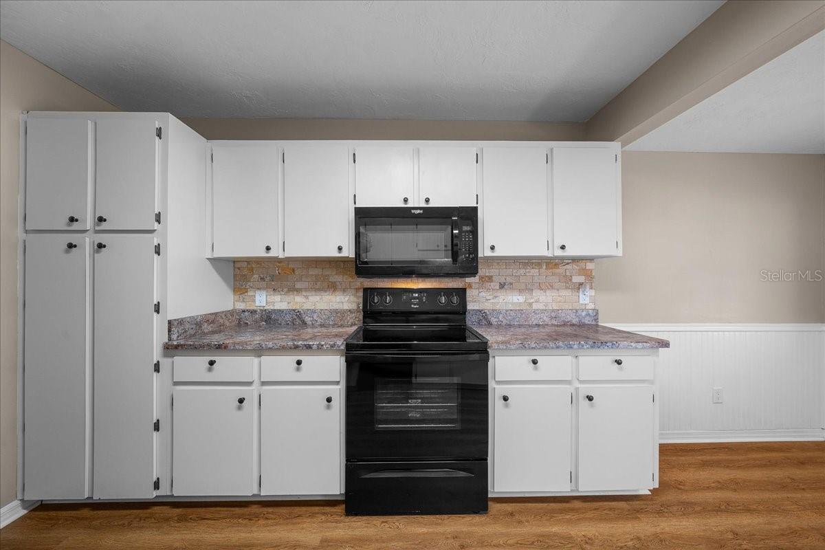 Image 20 of 49 For 3704 17th Street