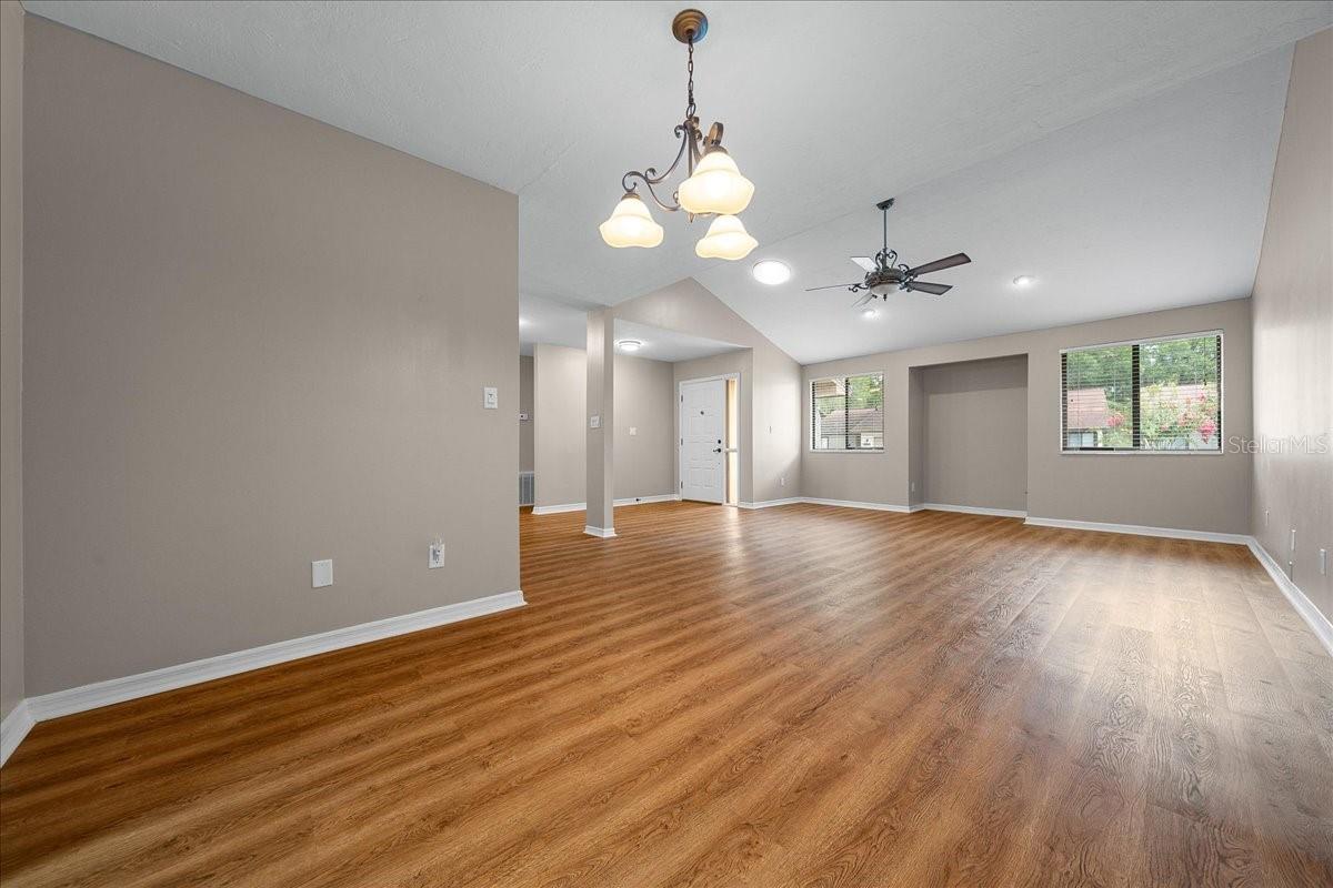 Image 7 of 49 For 3704 17th Street