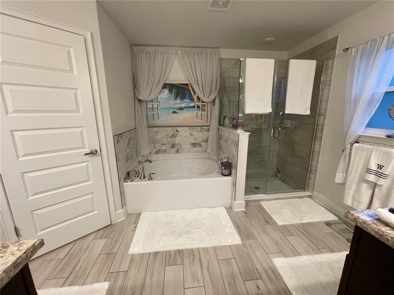 Image 11 of 19 For 5826 83rd Lane