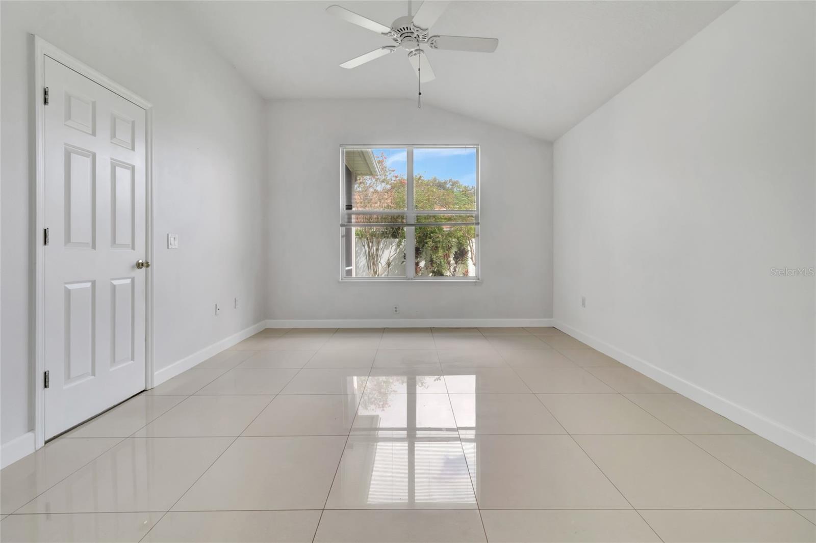 Image 23 of 35 For 472 Quail Hill Drive