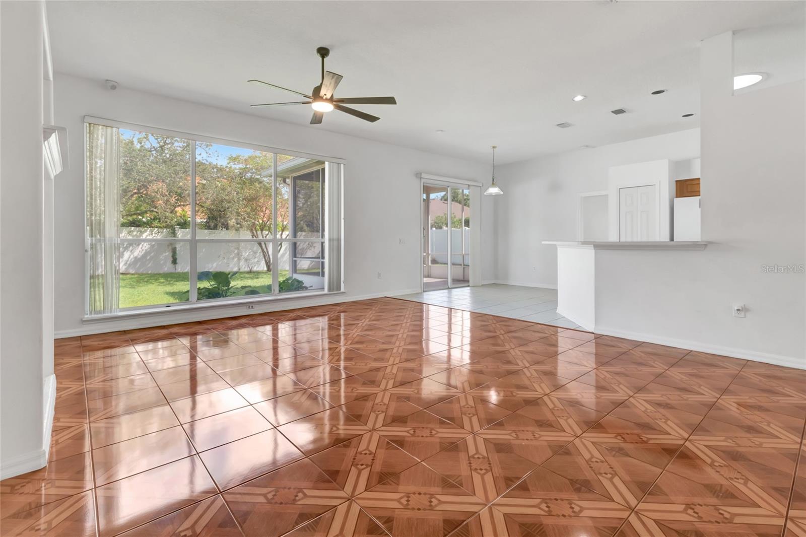 Image 6 of 35 For 472 Quail Hill Drive