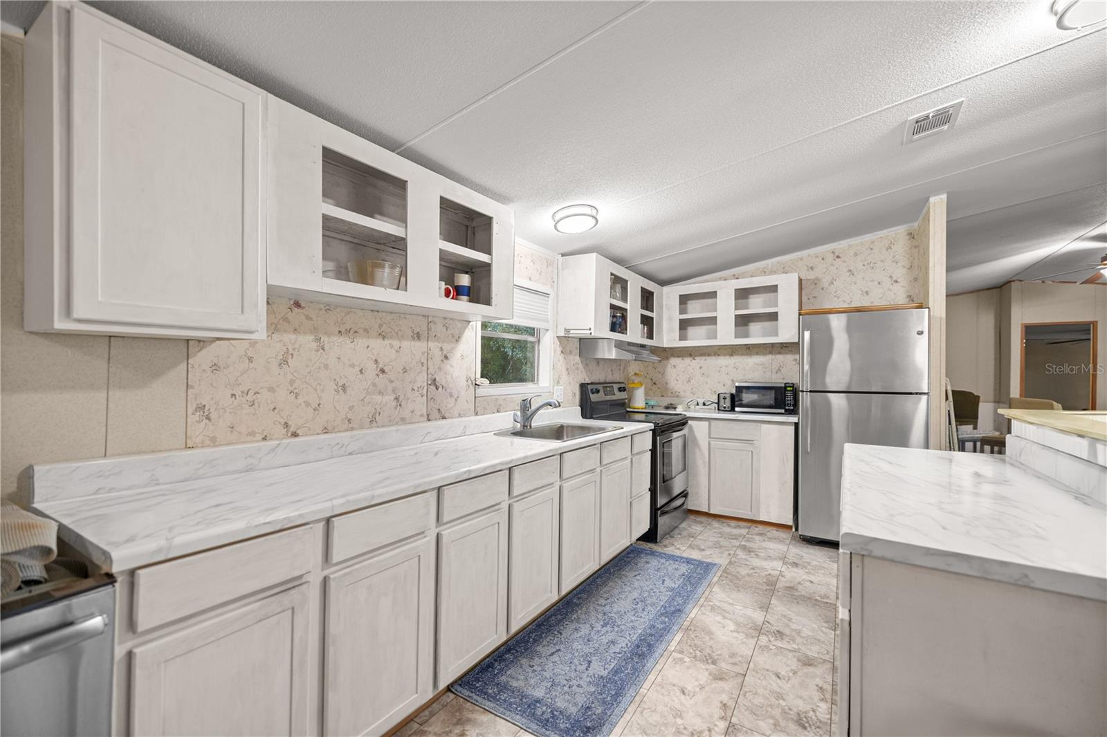 Image 7 of 24 For 17545 39th Court