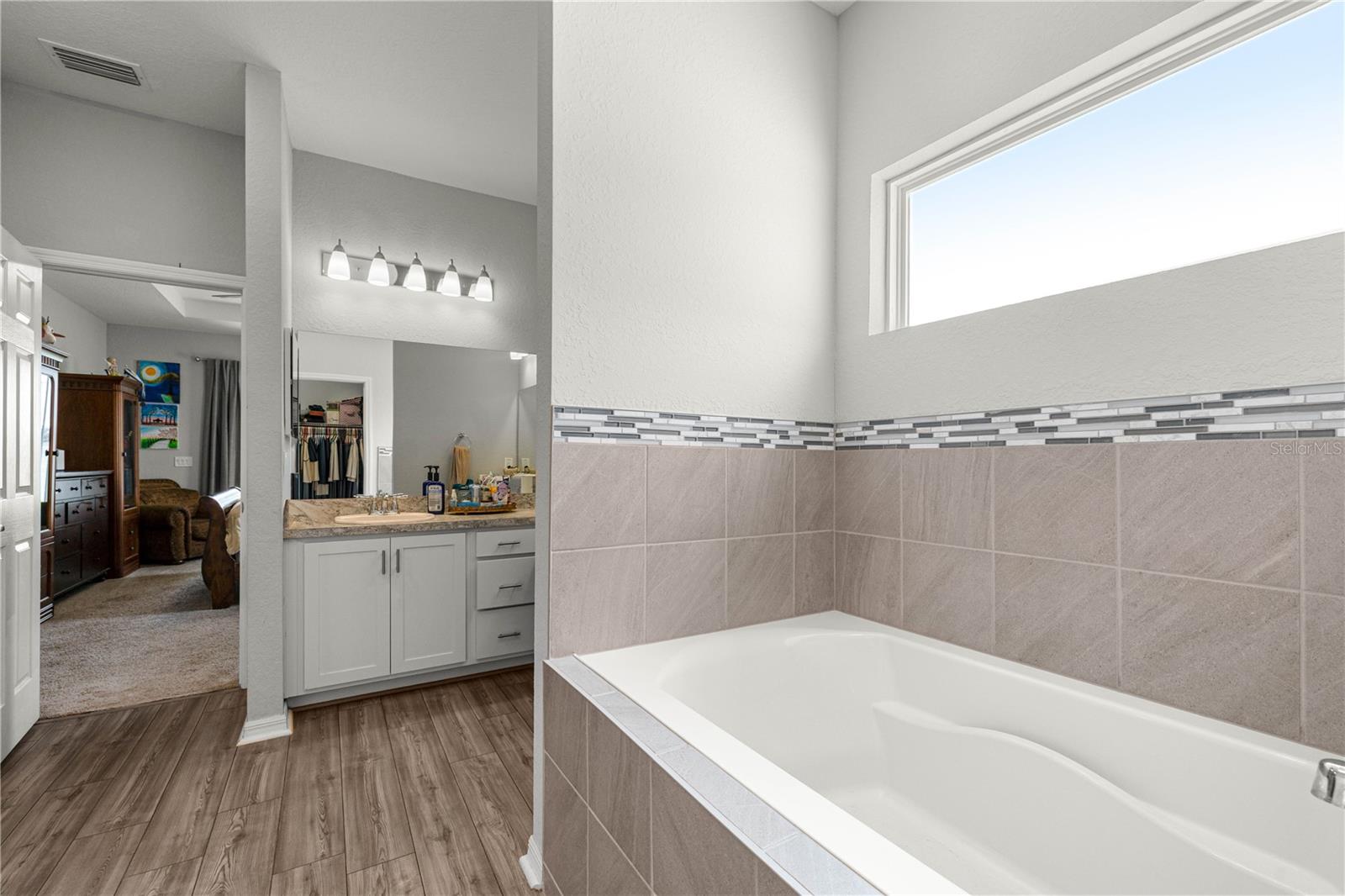 Image 10 of 41 For 9021 42nd Court