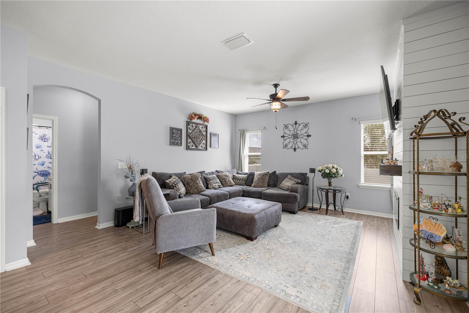 Image 23 of 41 For 9021 42nd Court