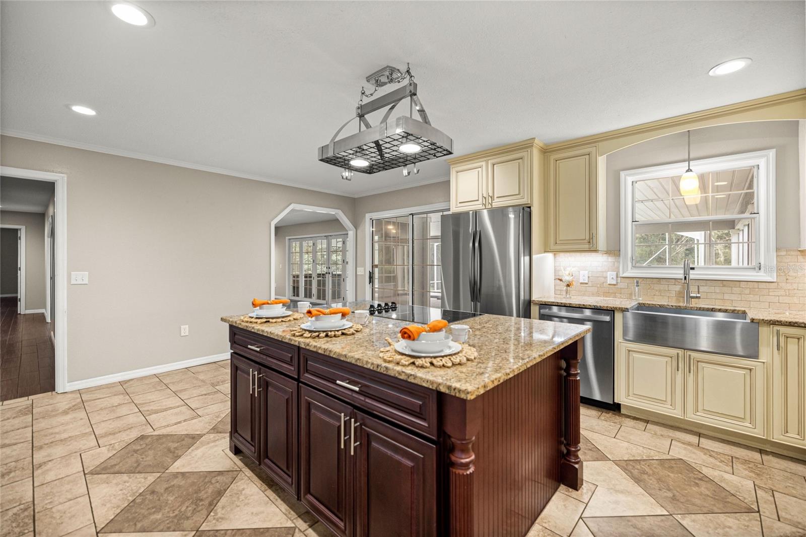 Image 21 of 79 For 6685 18th Terrace Road