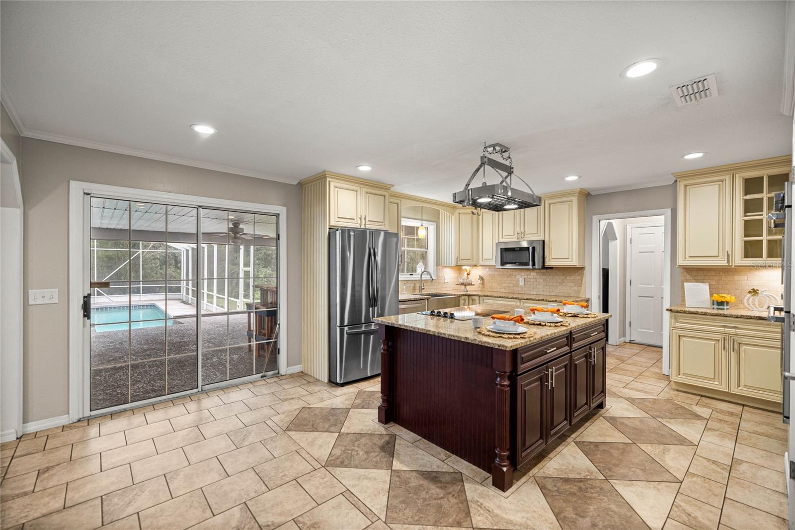 Image 23 of 79 For 6685 18th Terrace Road