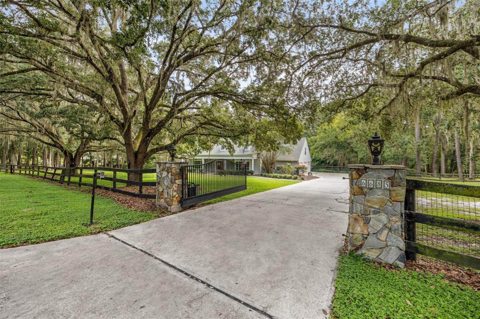 Image 4 of 79 For 6685 18th Terrace Road