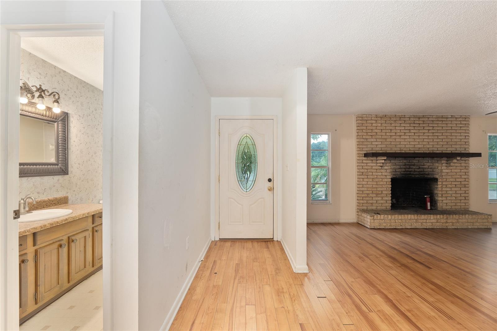 Image 14 of 52 For 3712 36th Avenue