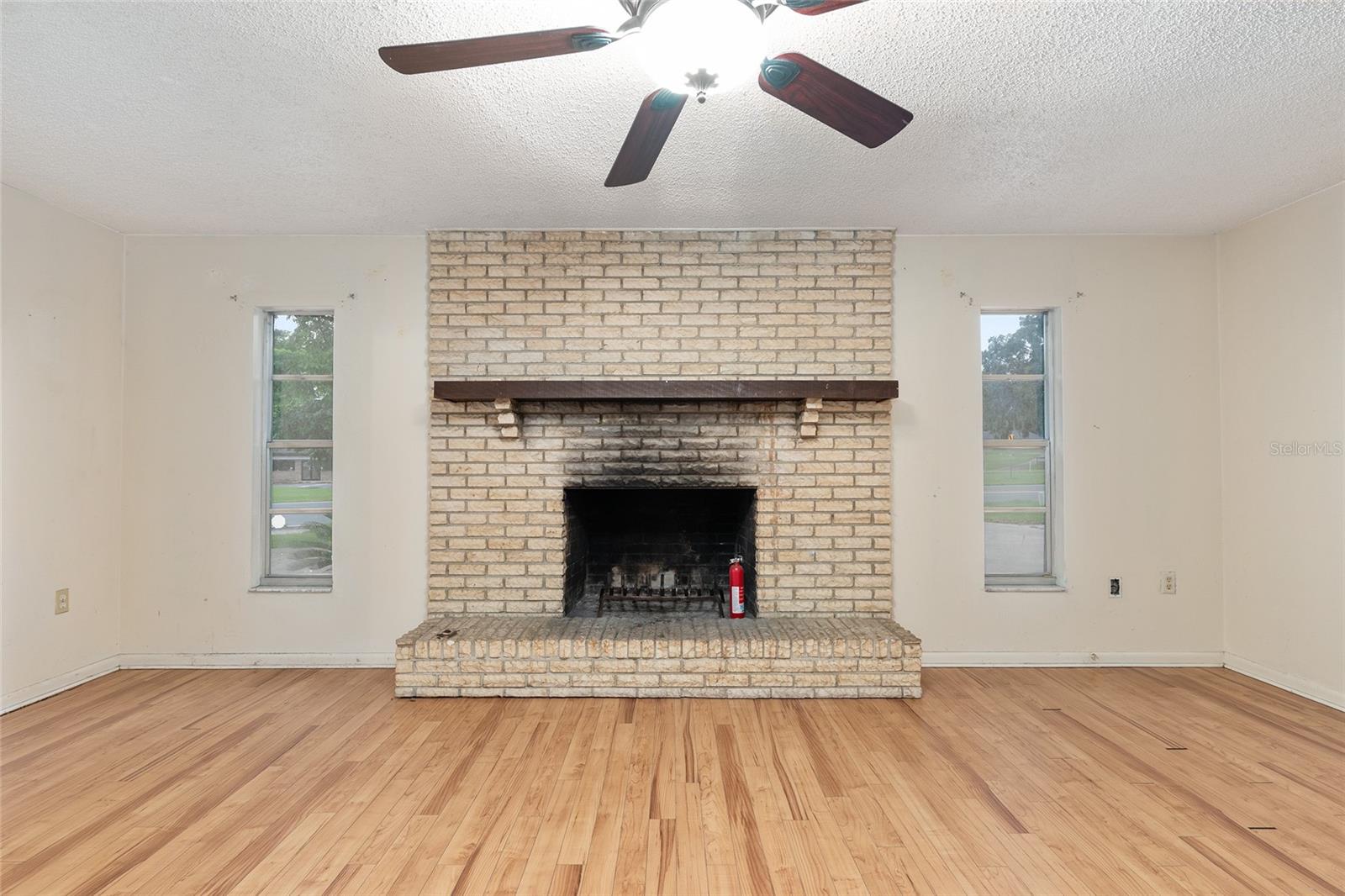 Image 17 of 52 For 3712 36th Avenue