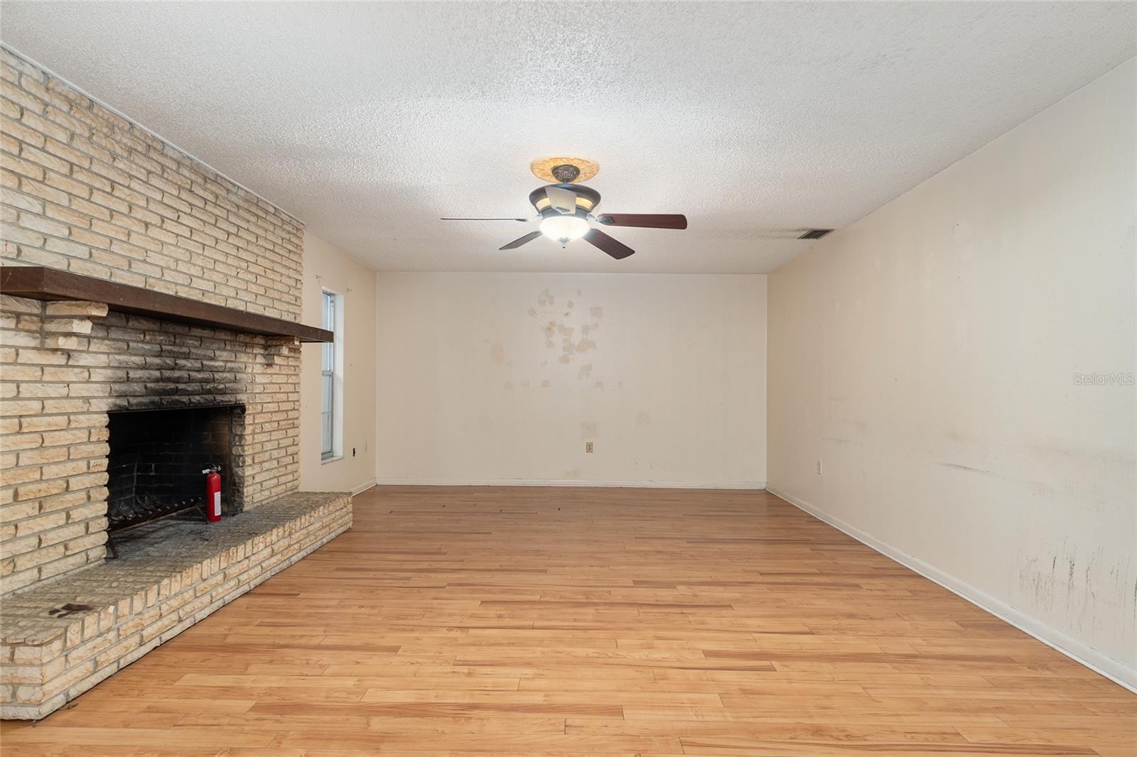 Image 19 of 52 For 3712 36th Avenue