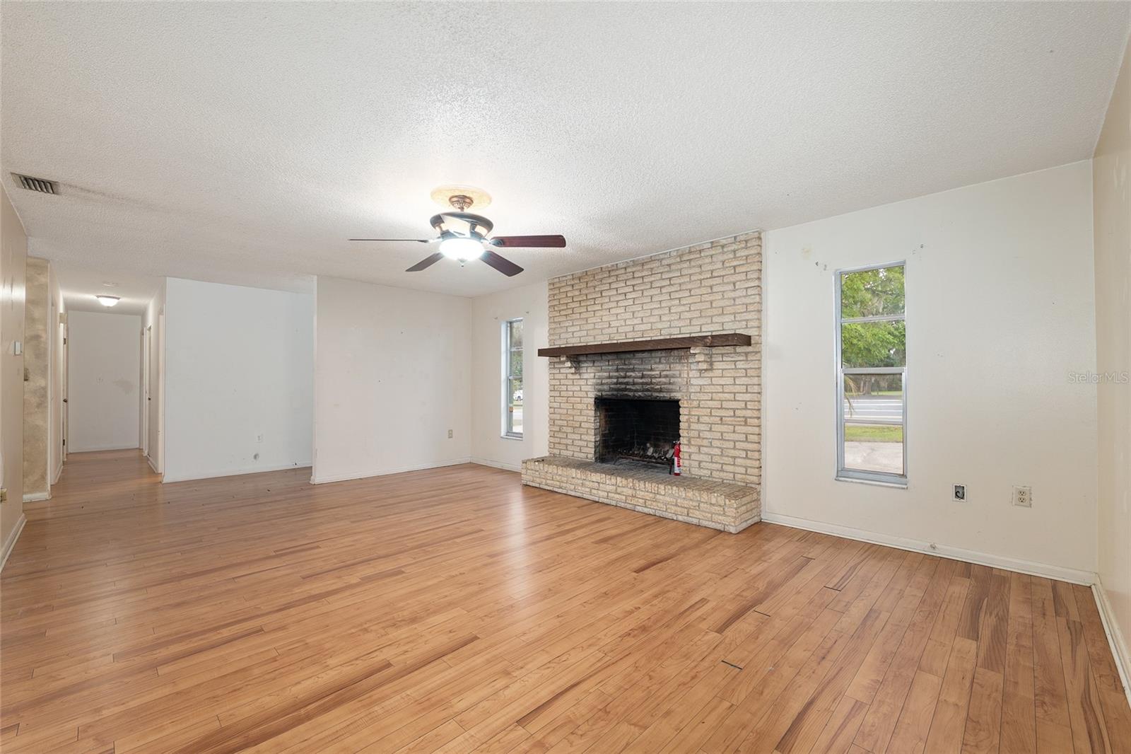 Image 20 of 52 For 3712 36th Avenue