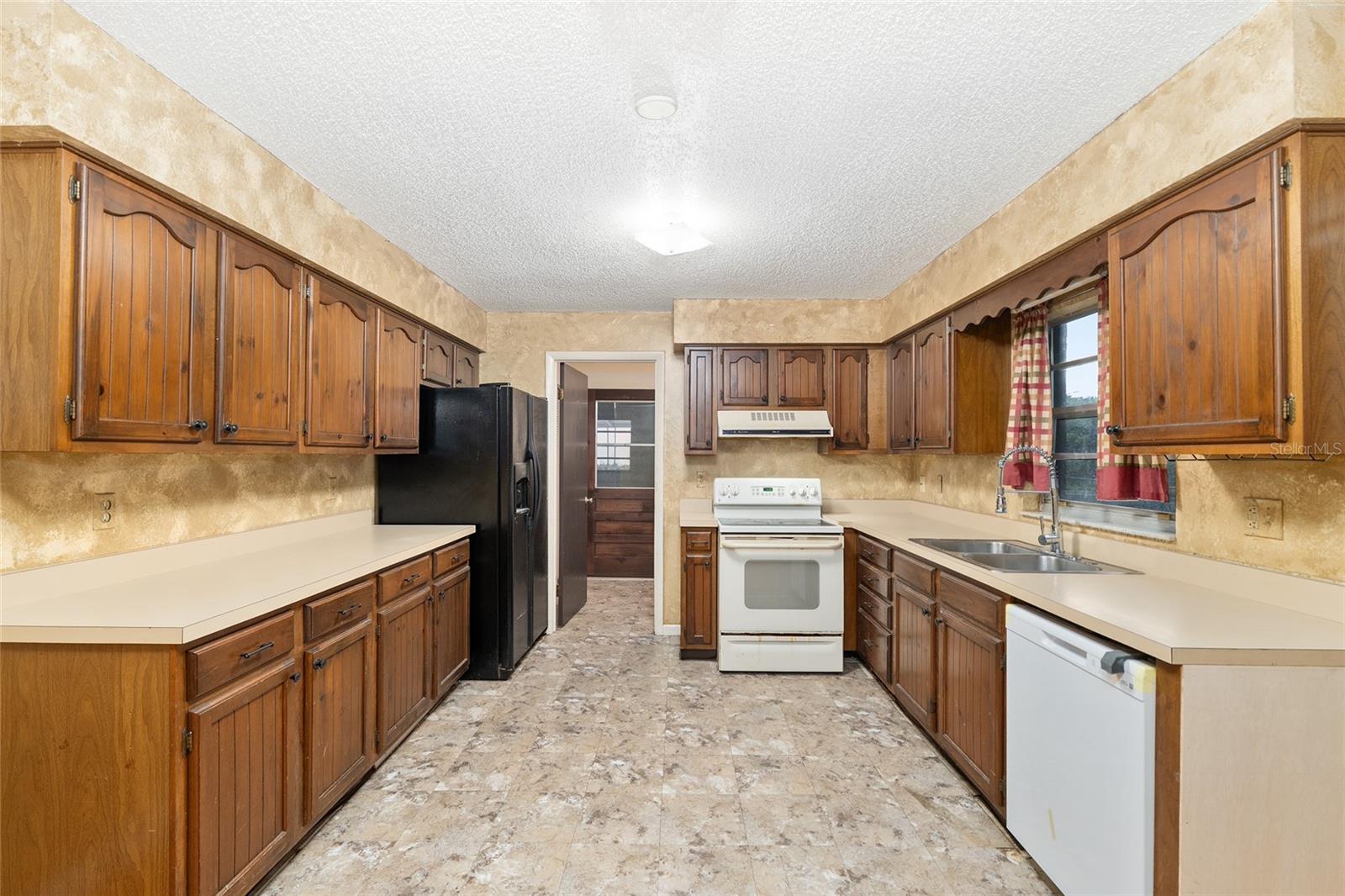 Image 22 of 52 For 3712 36th Avenue