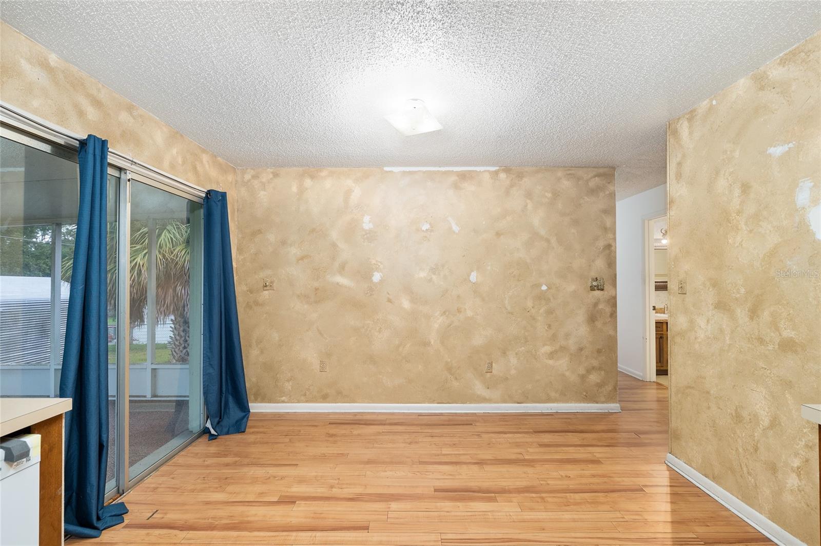 Image 23 of 52 For 3712 36th Avenue