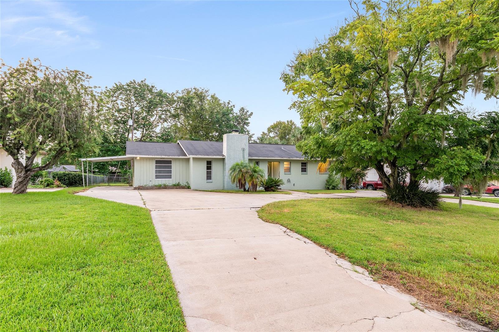 Image 3 of 52 For 3712 36th Avenue