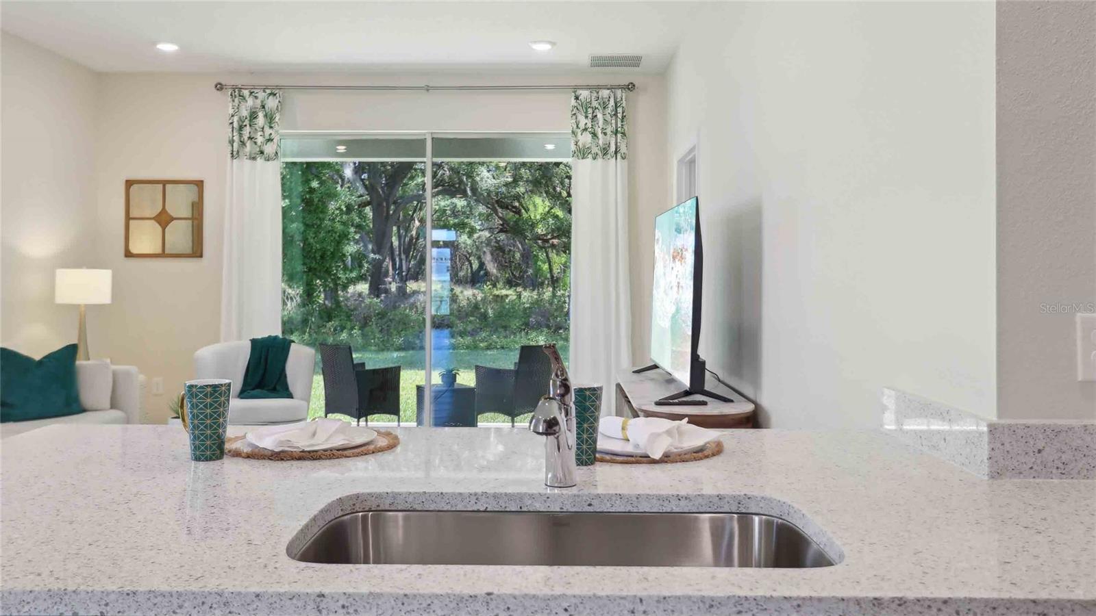 Image 7 of 25 For 8586 Pinecrest Trail