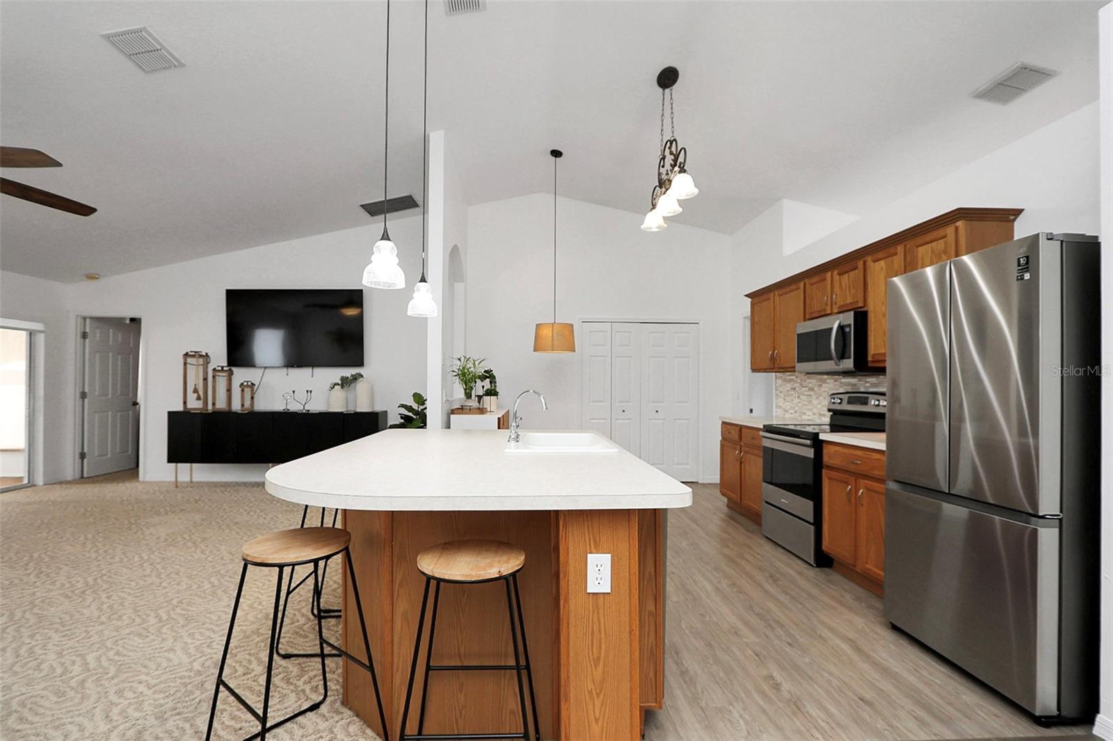 Image 11 of 52 For 10648 38th Avenue