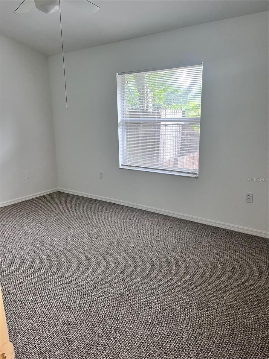 Image 3 of 6 For 895 41st Avenue N