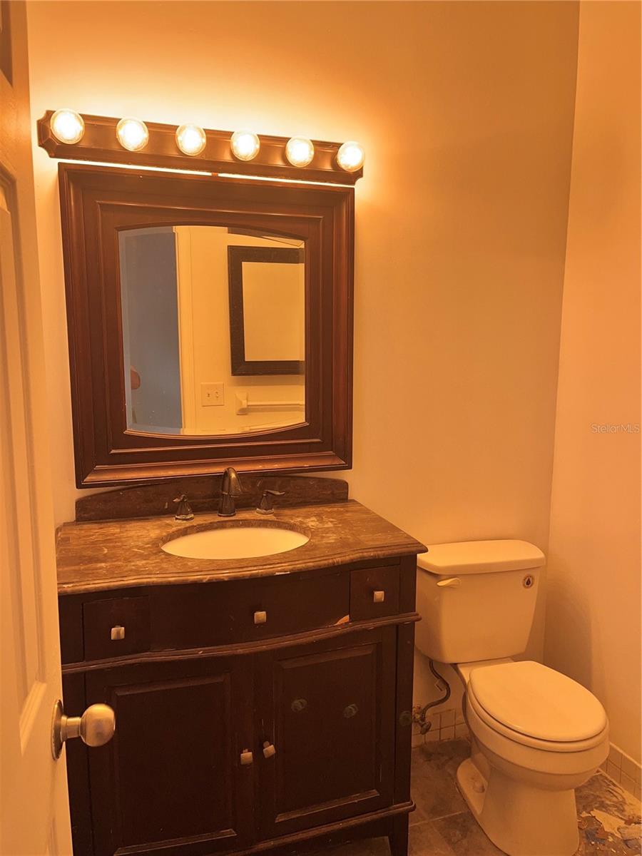 Image 6 of 6 For 895 41st Avenue N