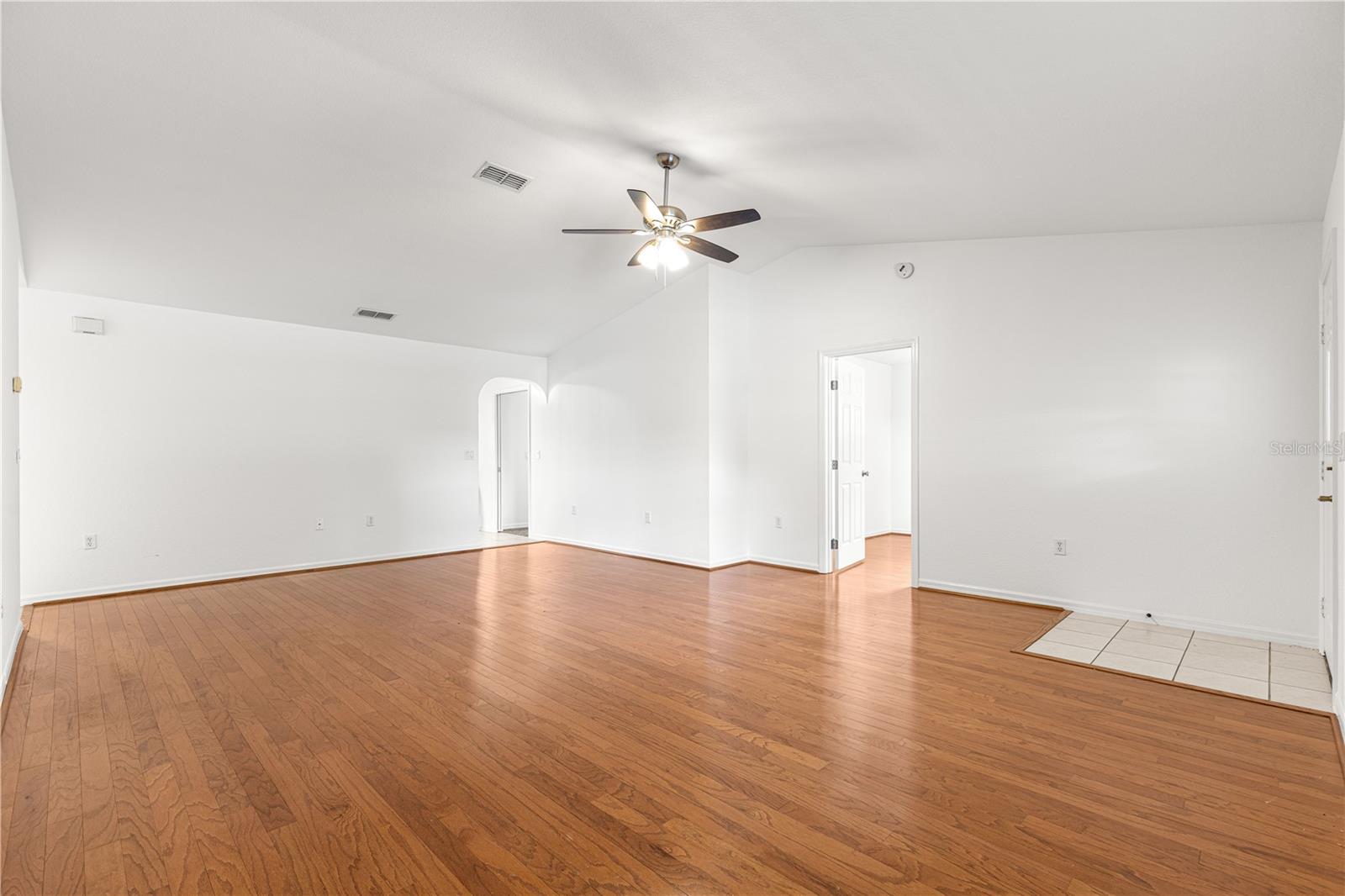 Image 14 of 54 For 9451 96th Street