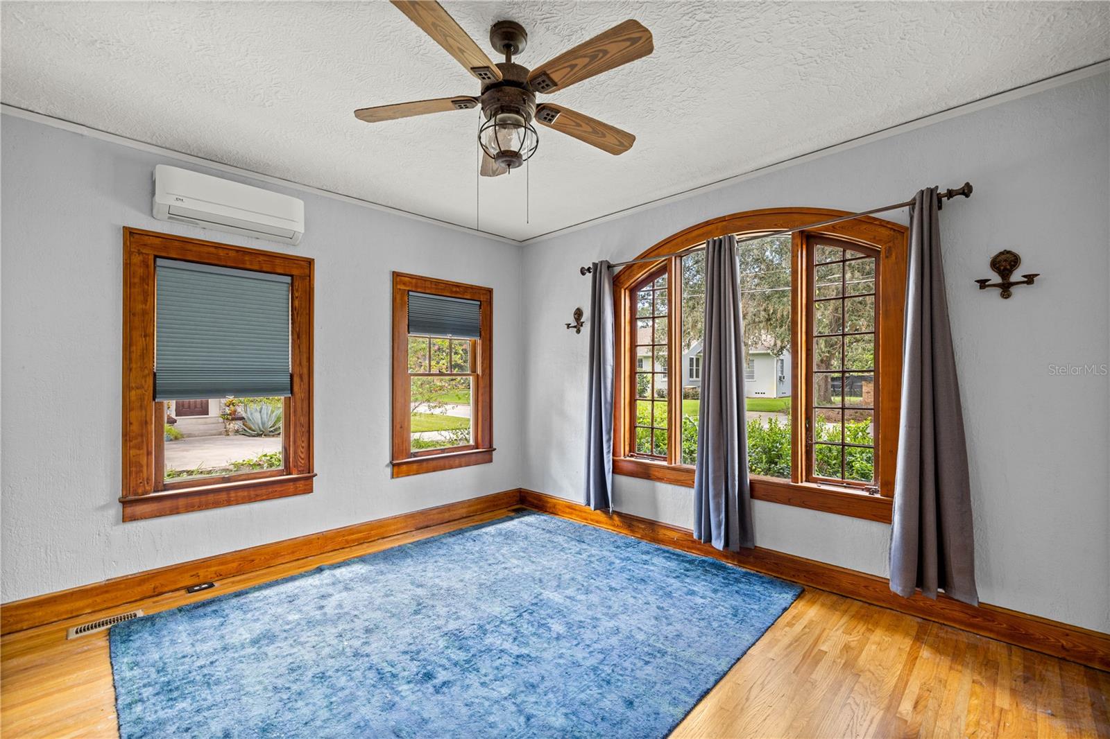 Image 10 of 24 For 922 10th Street