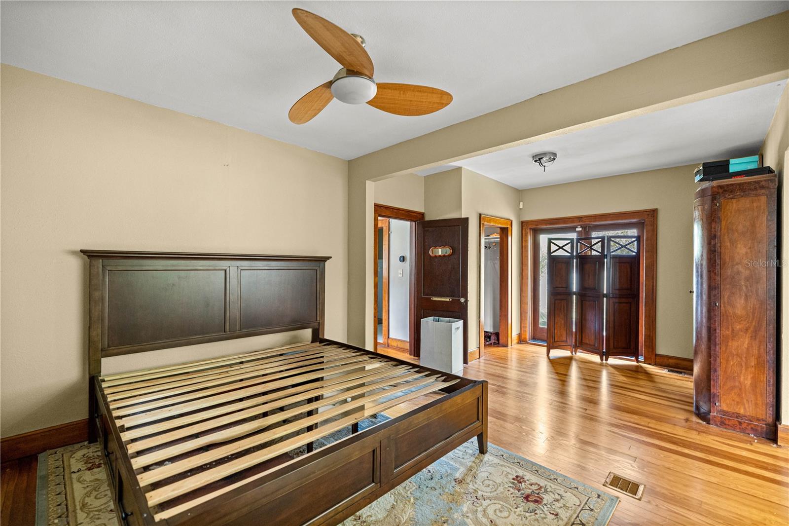 Image 13 of 24 For 922 10th Street