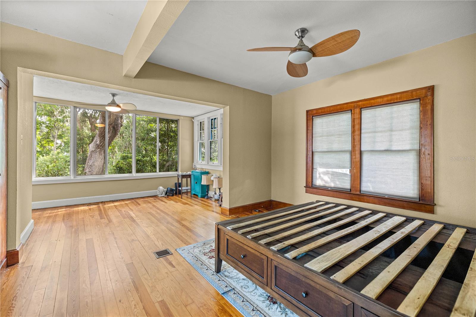 Image 14 of 24 For 922 10th Street