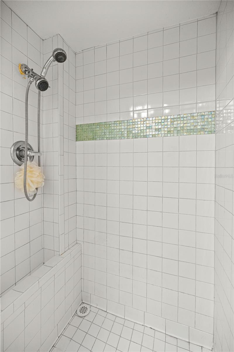 Image 17 of 24 For 922 10th Street
