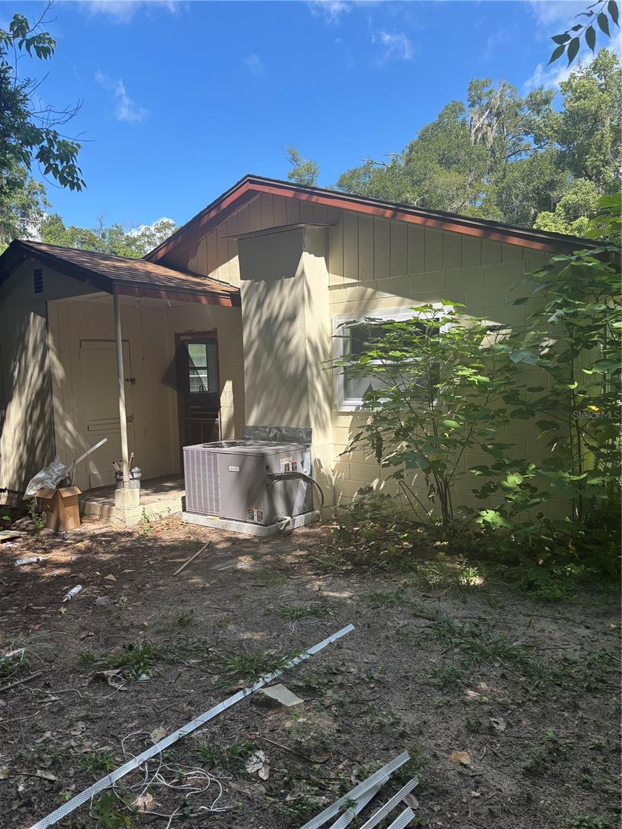 Image 3 of 18 For 1642 2nd Street