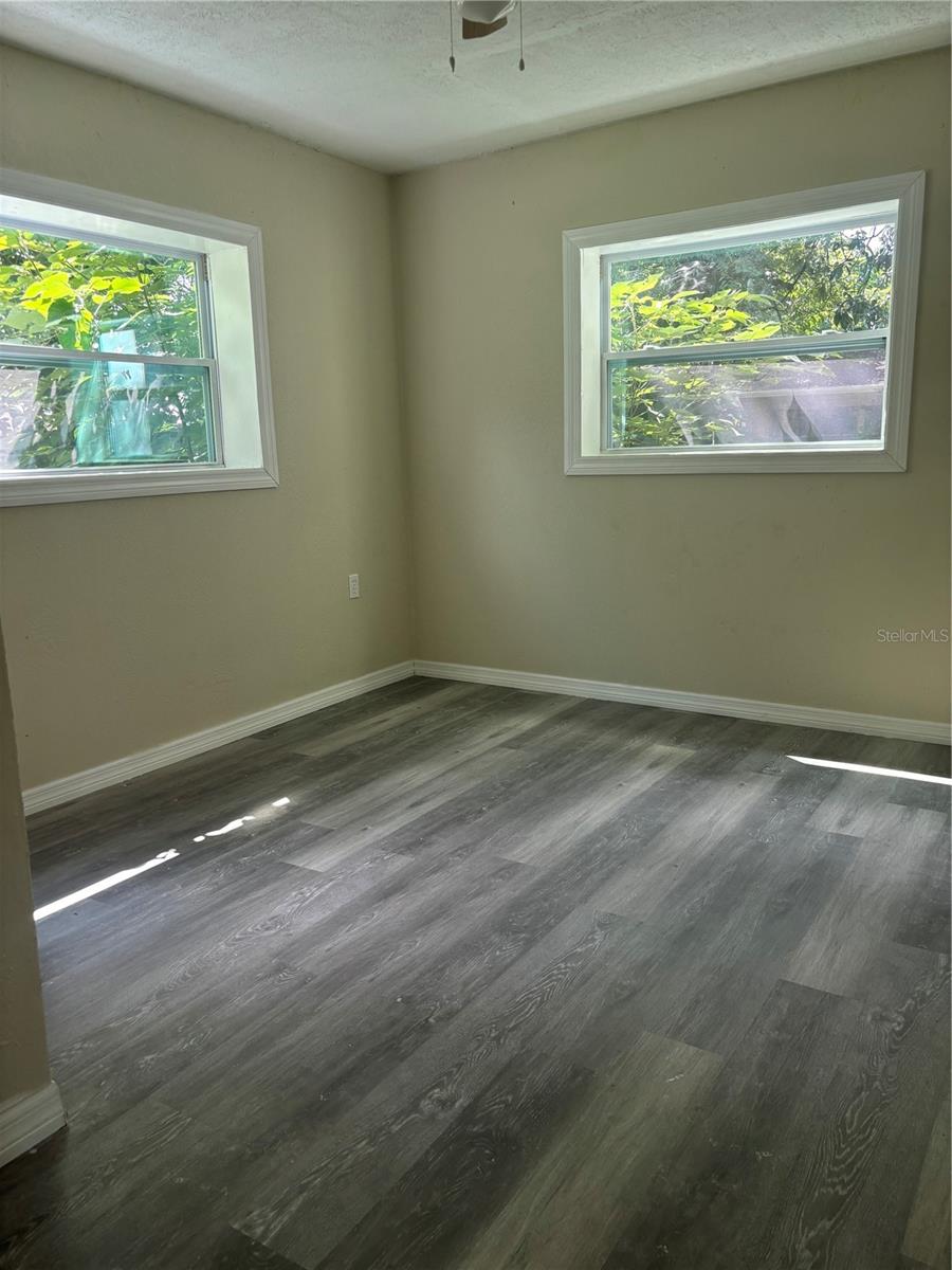 Image 7 of 18 For 1642 2nd Street