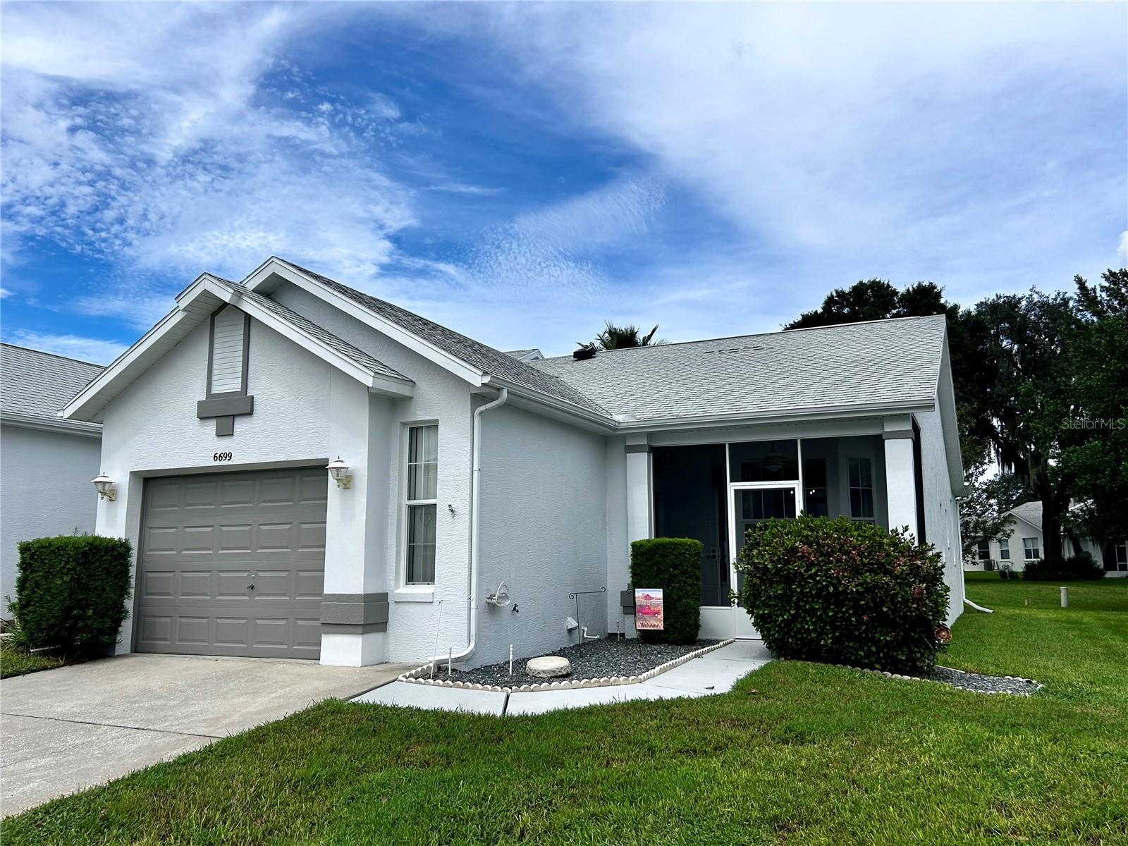 Listing photo id 0 for 6699 Kingsbury Lane