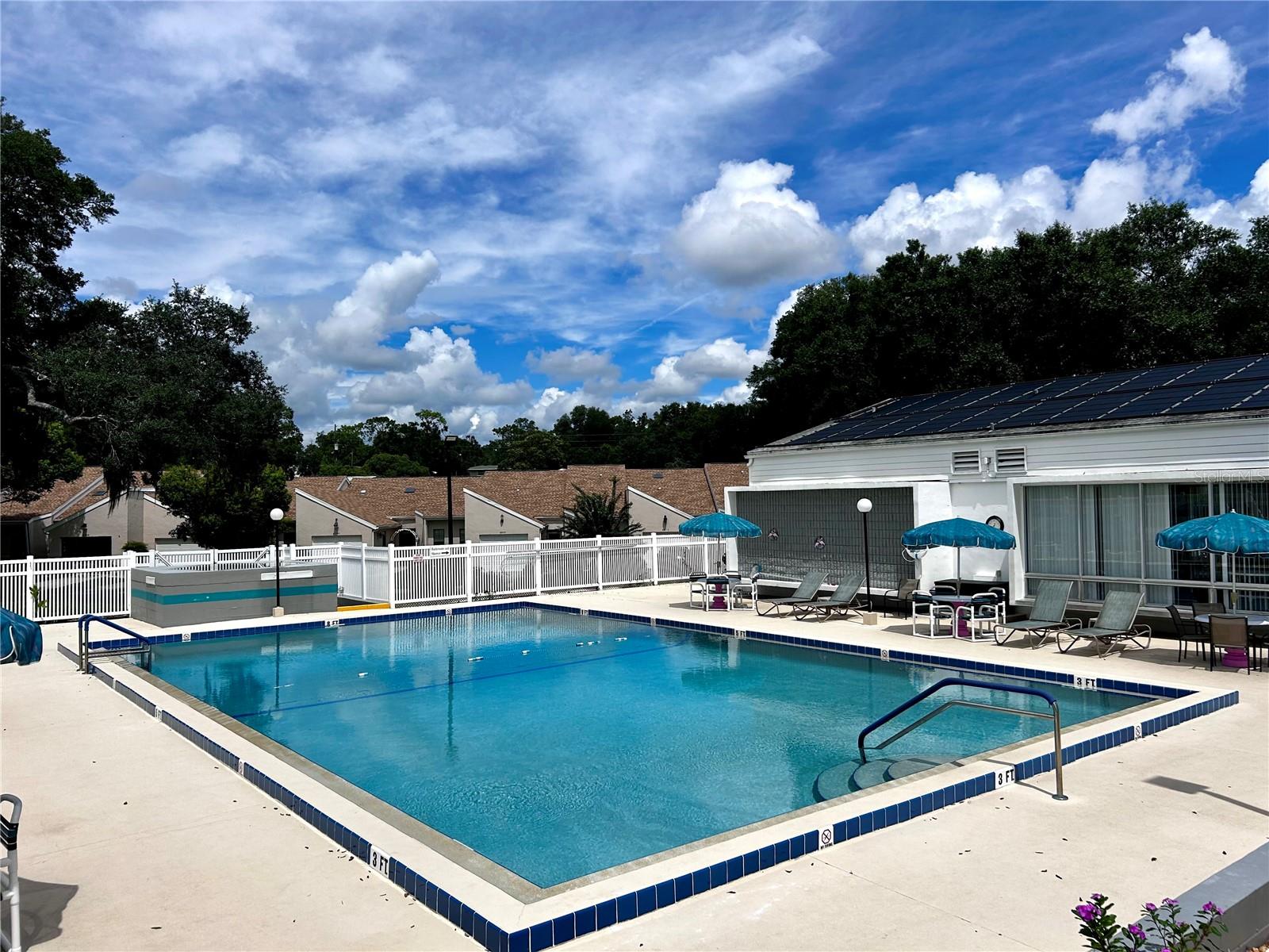 Listing photo id 24 for 6699 Kingsbury Lane