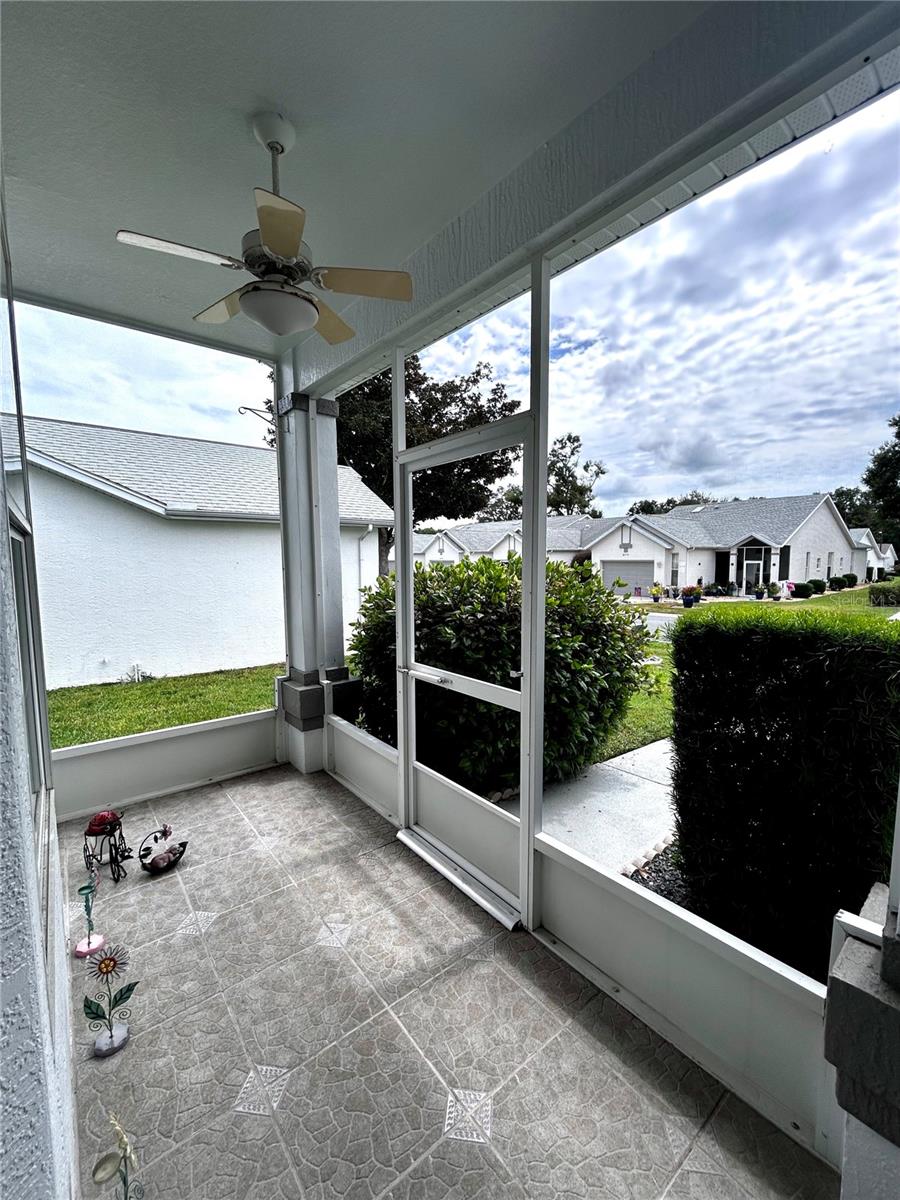Listing photo id 1 for 6699 Kingsbury Lane