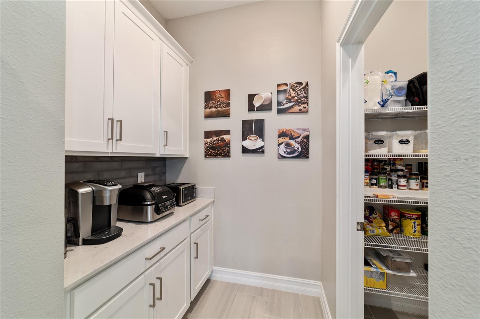 Image 12 of 37 For 906 41st Street