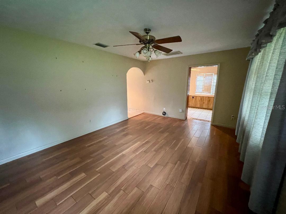 Image 12 of 41 For 2317 36 Street