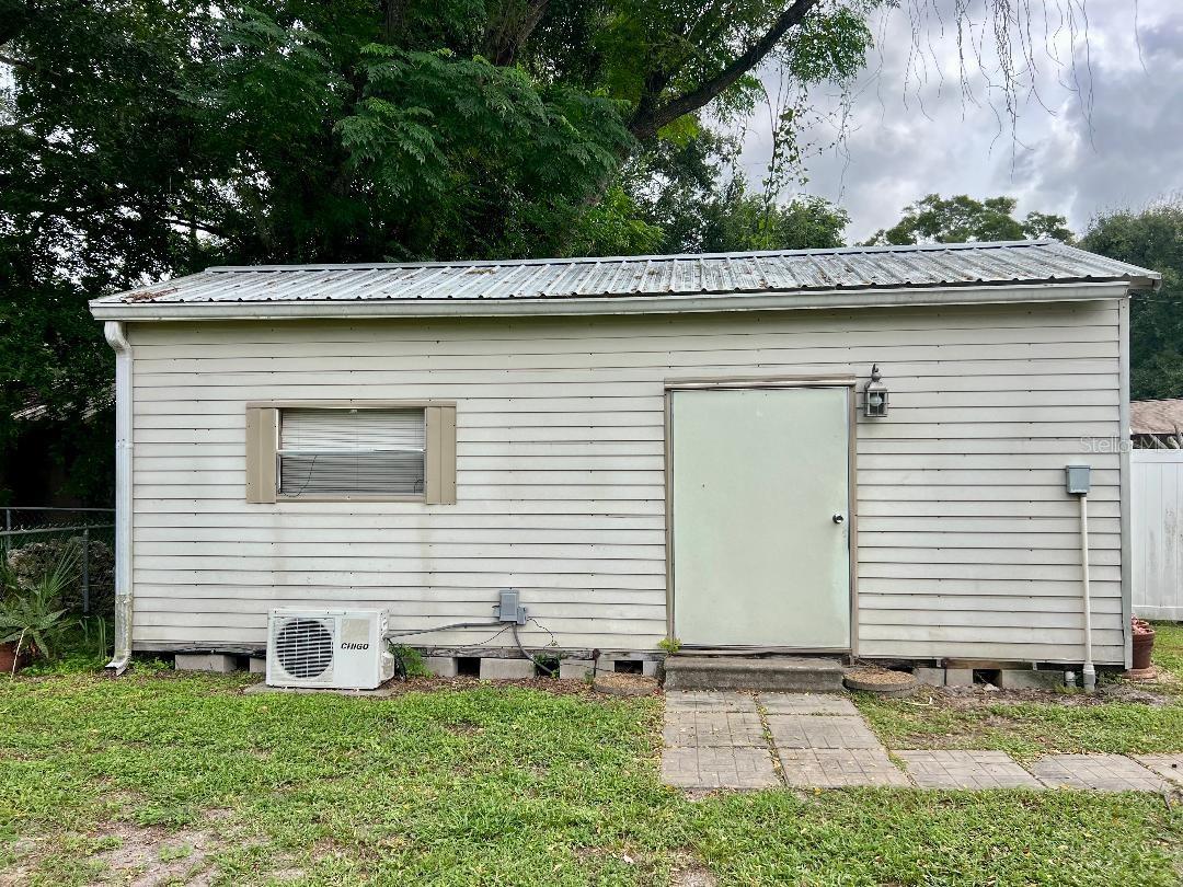 Image 18 of 41 For 2317 36 Street