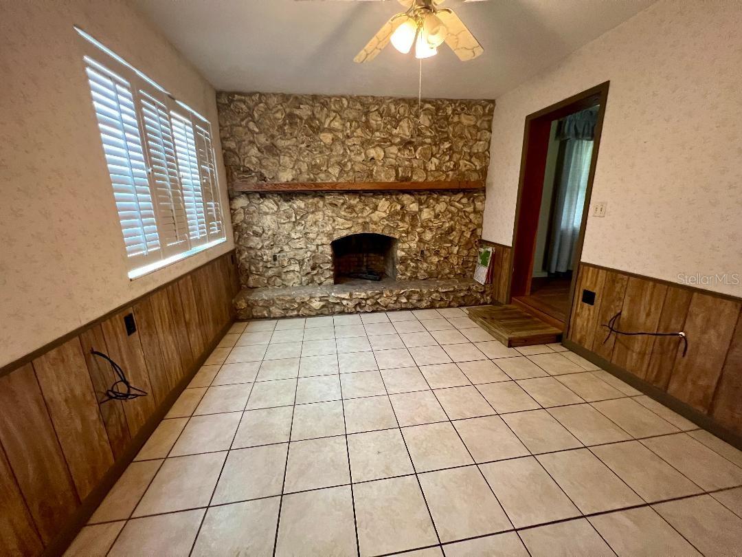 Image 2 of 41 For 2317 36 Street