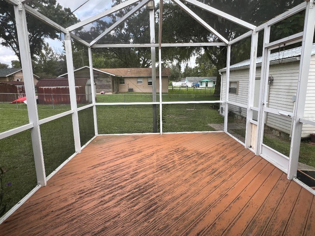 Image 33 of 41 For 2317 36 Street