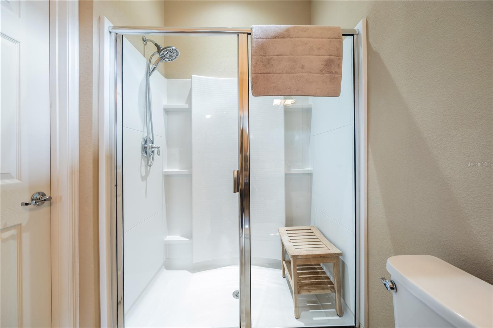 Image 20 of 49 For 9425 76th Street