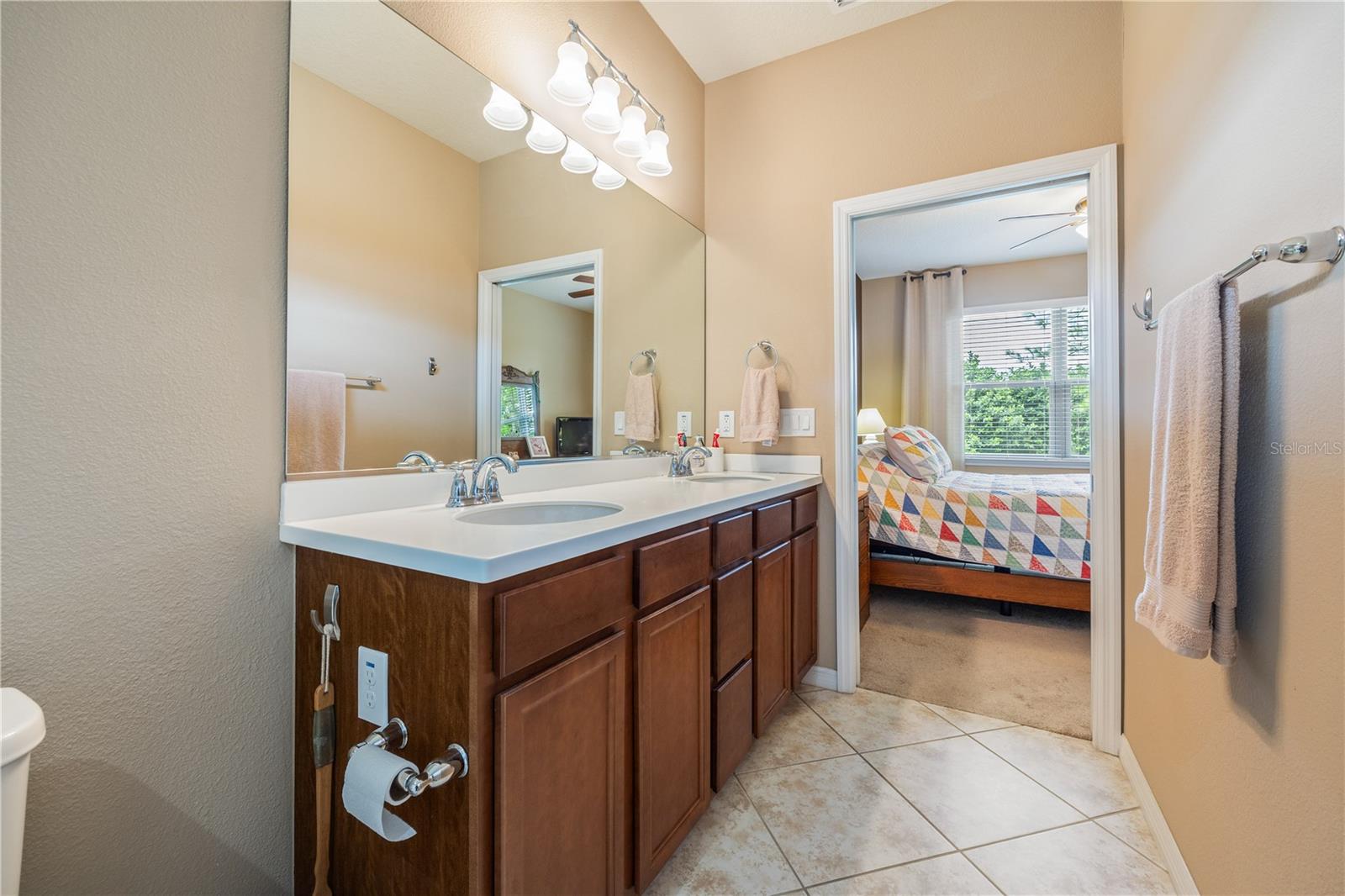 Image 21 of 49 For 9425 76th Street