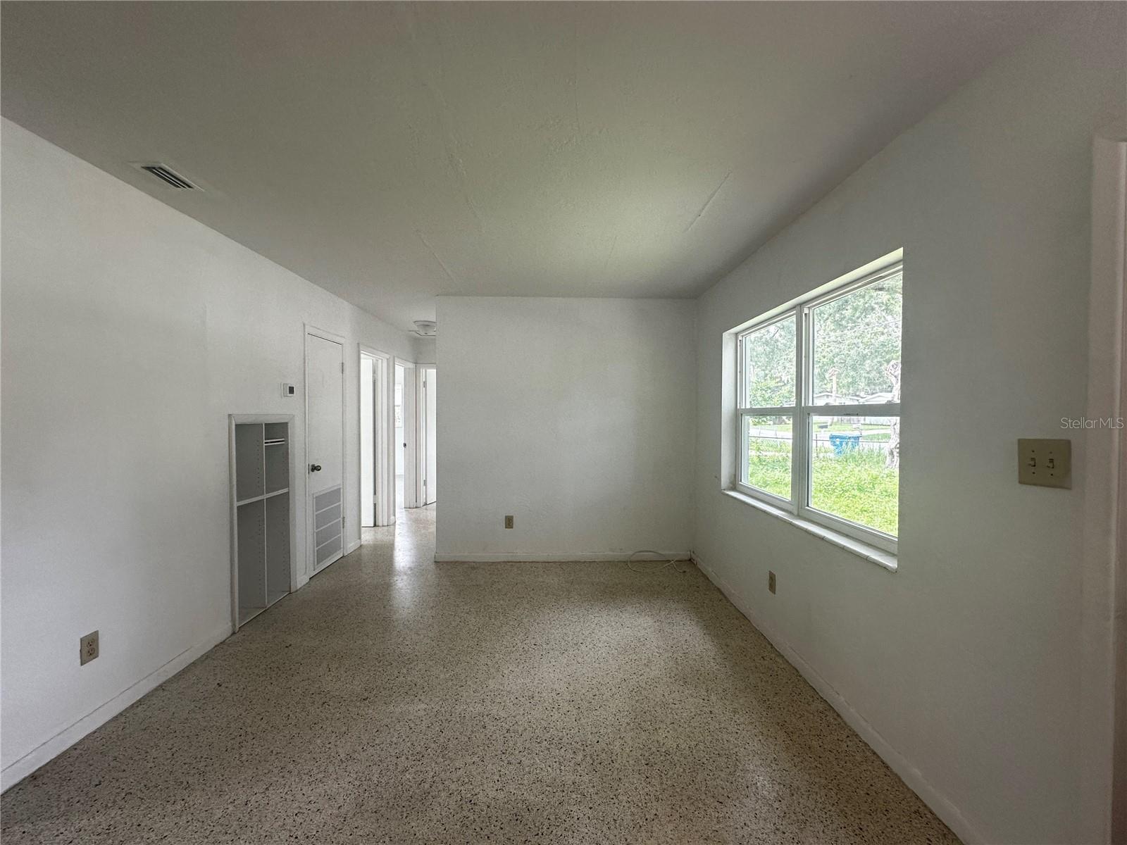 Image 7 of 11 For 10396 Eastside Avenue