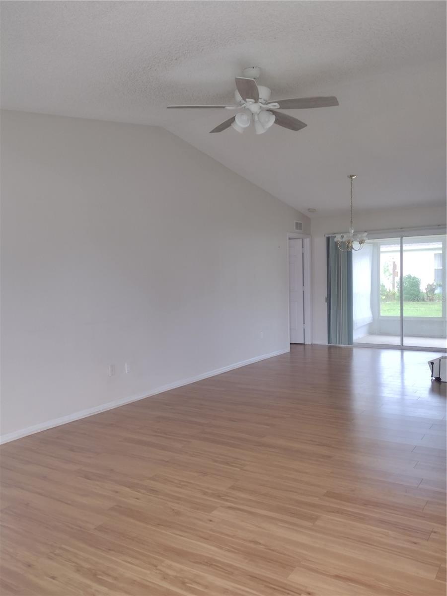 Image 5 of 25 For 8478 61st Terrace Road